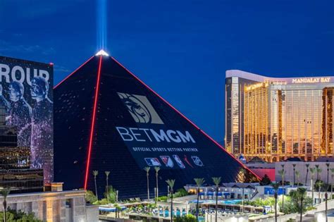 The Luxor and BetMGM Reveal New Ad Wrap.